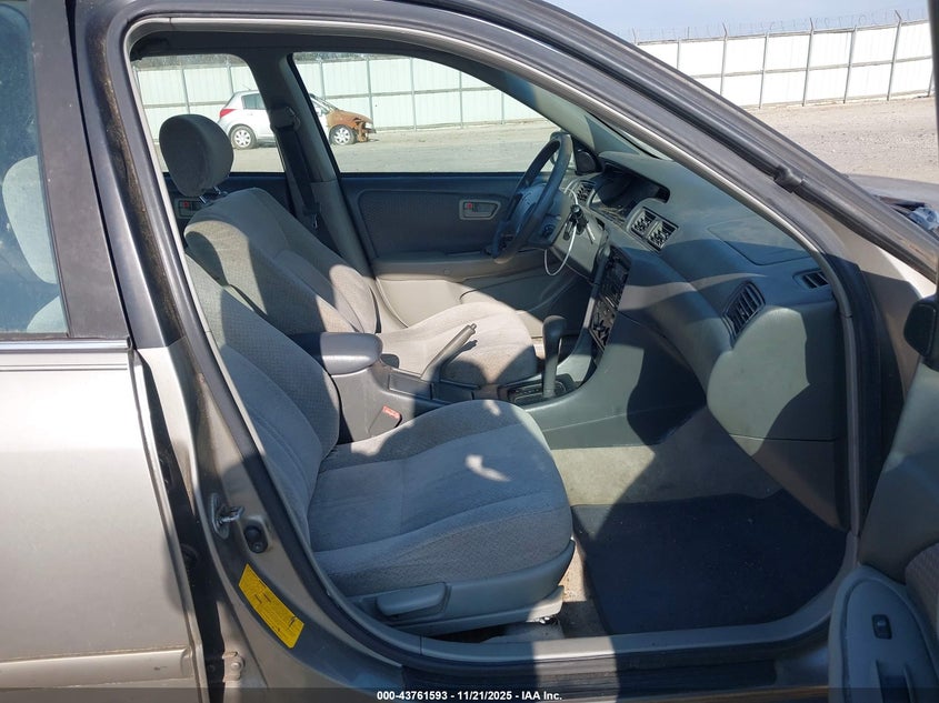 JT2BF28K4Y0250919 2000 TOYOTA CAMRY photo no. 5