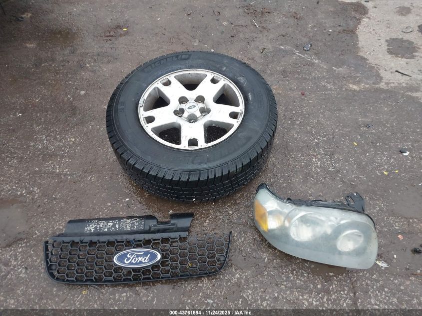 2007 Ford Escape Xlt/Xlt Sport VIN: 1FMYU93177KA23544 Lot: 43761694