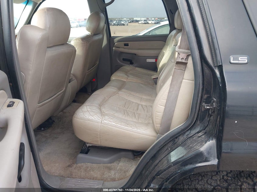 2001 Chevrolet Tahoe Ls VIN: 1GNEC13T51R100768 Lot: 43761763