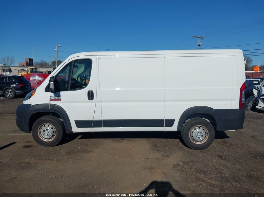 2022 Ram Promaster 2500 Low Roof 136 Wb VIN: 3C6LRVVG2NE102895 Lot: 43761765