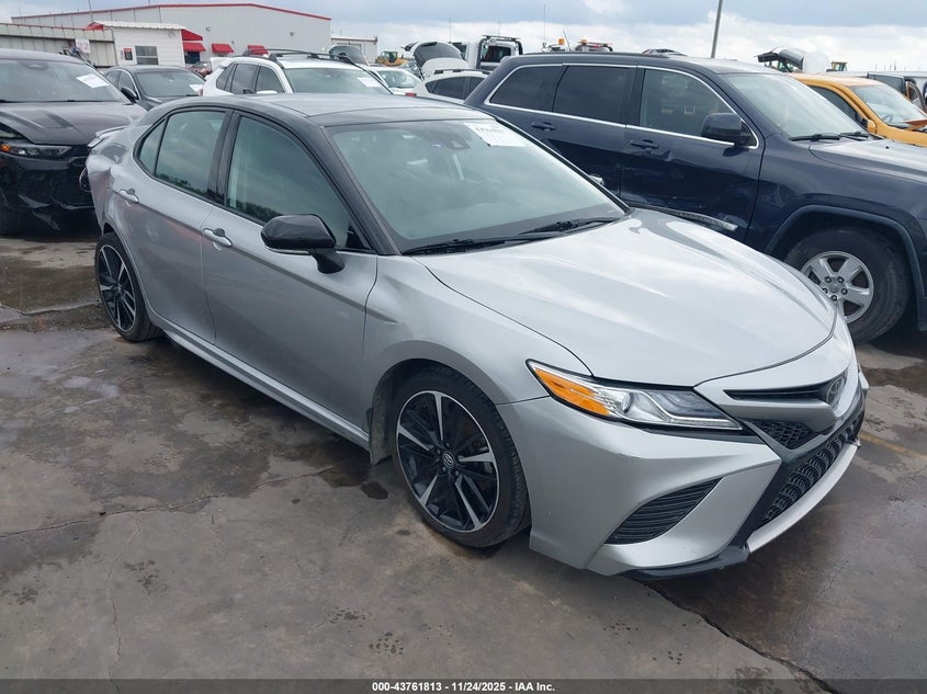 TOYOTA CAMRY XSE