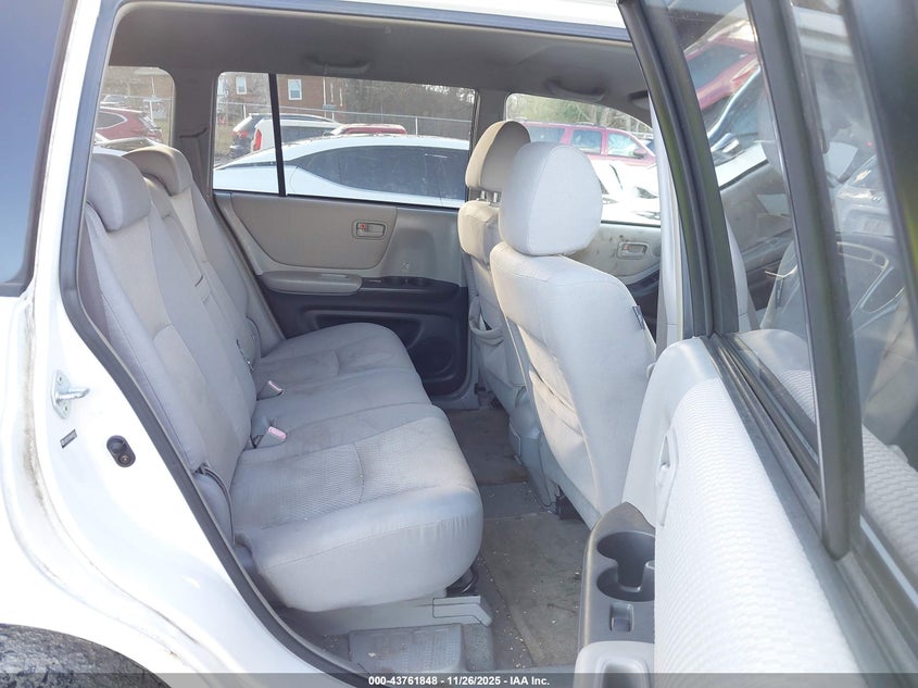 2004 Toyota Highlander V6 VIN: JTEEP21A940038610 Lot: 43761848