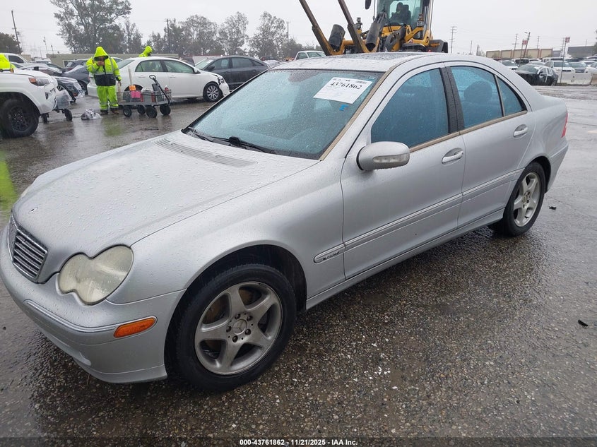 WDBRF64J51F012587 2001 MERCEDES-BENZ C-KLASSE photo no. 2