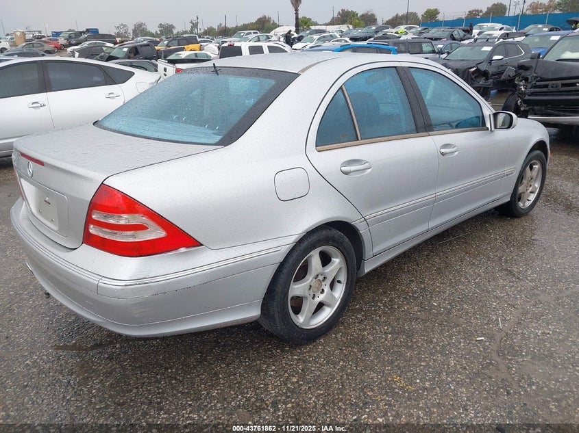WDBRF64J51F012587 2001 MERCEDES-BENZ C-KLASSE photo no. 4