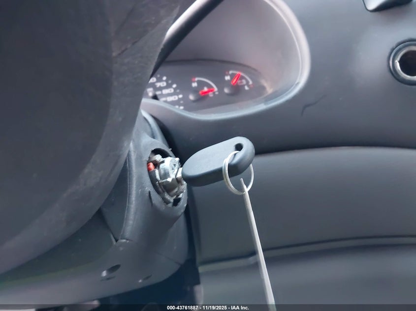 2005 Ford E-250 VIN: 1FTNE24W65HA88899 Lot: 43761887