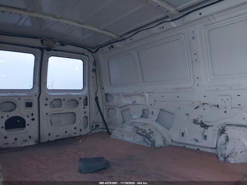 2005 Ford E-250 VIN: 1FTNE24W65HA88899 Lot: 43761887