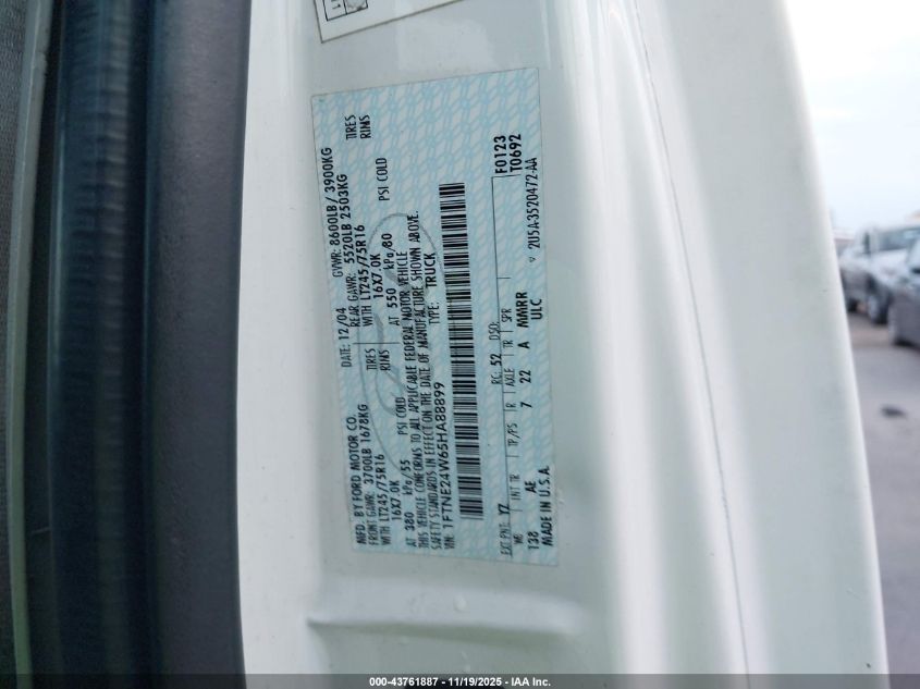 2005 Ford E-250 VIN: 1FTNE24W65HA88899 Lot: 43761887