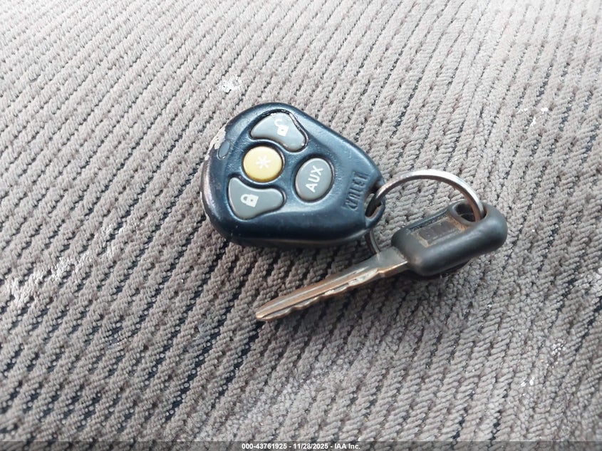 1998 Chevrolet Tahoe Ls VIN: 1GNEK13R5W1313328 Lot: 43761925