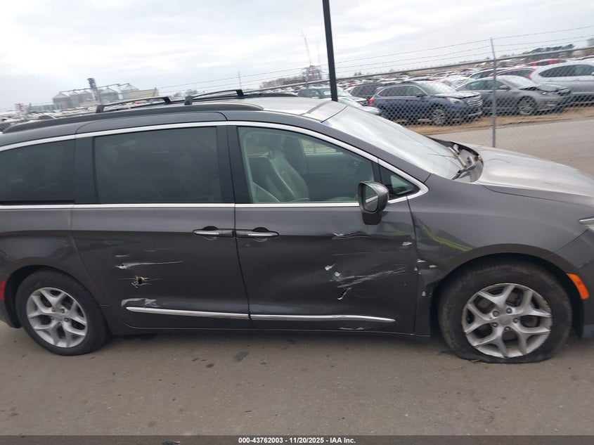 2017 Chrysler Pacifica Touring-L VIN: 2C4RC1BG6HR507520 Lot: 43762003