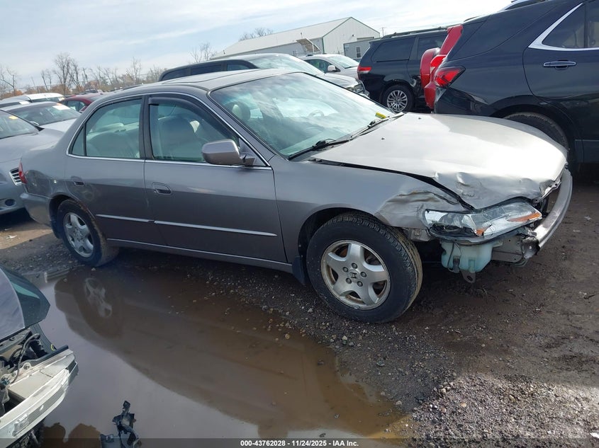 2000 Honda Accord 3.0 Ex VIN: 1HGCG1658YA097313 Lot: 43762028
