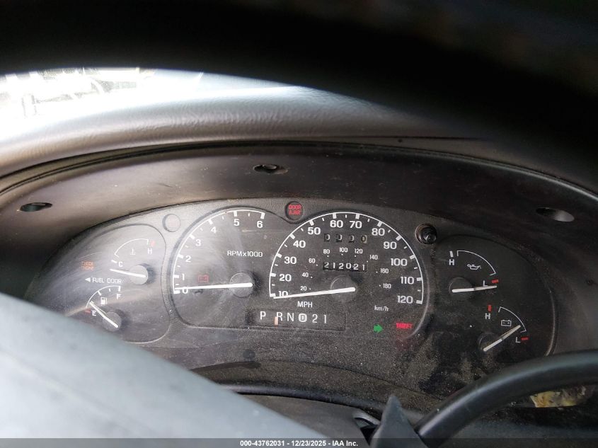 2000 Ford Explorer Limited VIN: 1FMDU75E0YZA91325 Lot: 43762031