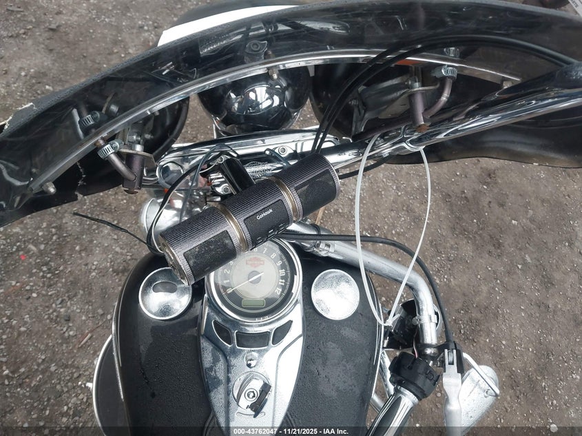 2011 Harley-Davidson Flstc VIN: 1HD1BW515BB019703 Lot: 43762047