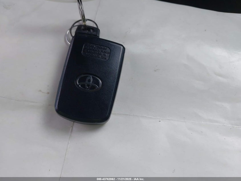 JTMWFREV0JJ198642 2018 TOYOTA RAV 4 photo no. 11