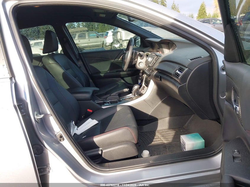 1HGCR2F15HA020251 2017 HONDA ACCORD photo no. 5