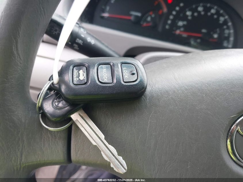 2004 Toyota Camry Le VIN: 4T1BE32K34U302144 Lot: 43762232