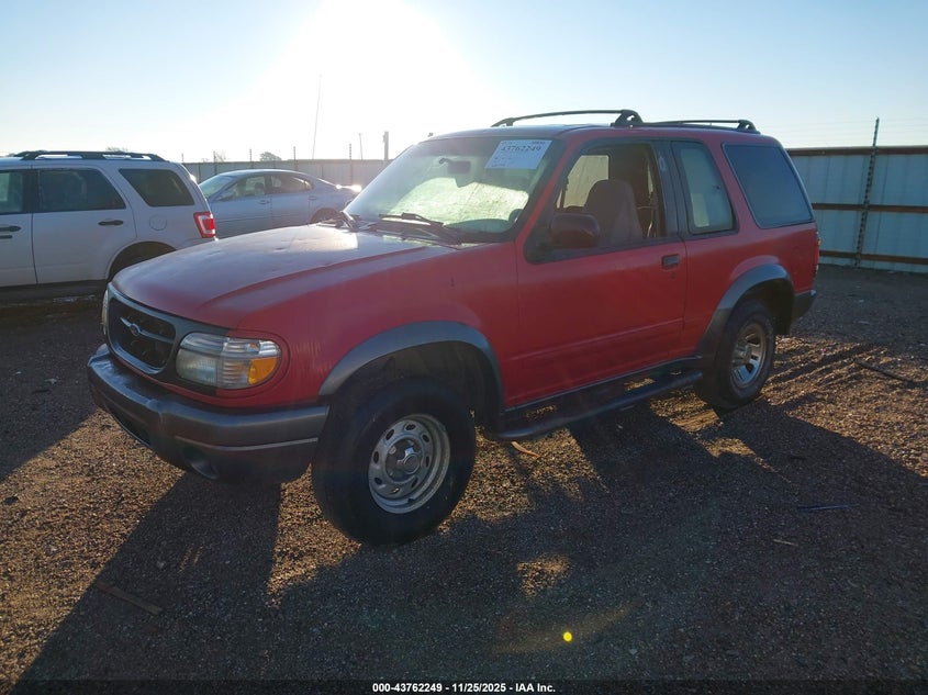 1FMYU22X3XUB60661 1999 FORD EXPLORER photo no. 2