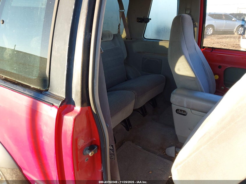 1999 Ford Explorer Sport VIN: 1FMYU22X3XUB60661 Lot: 43762249