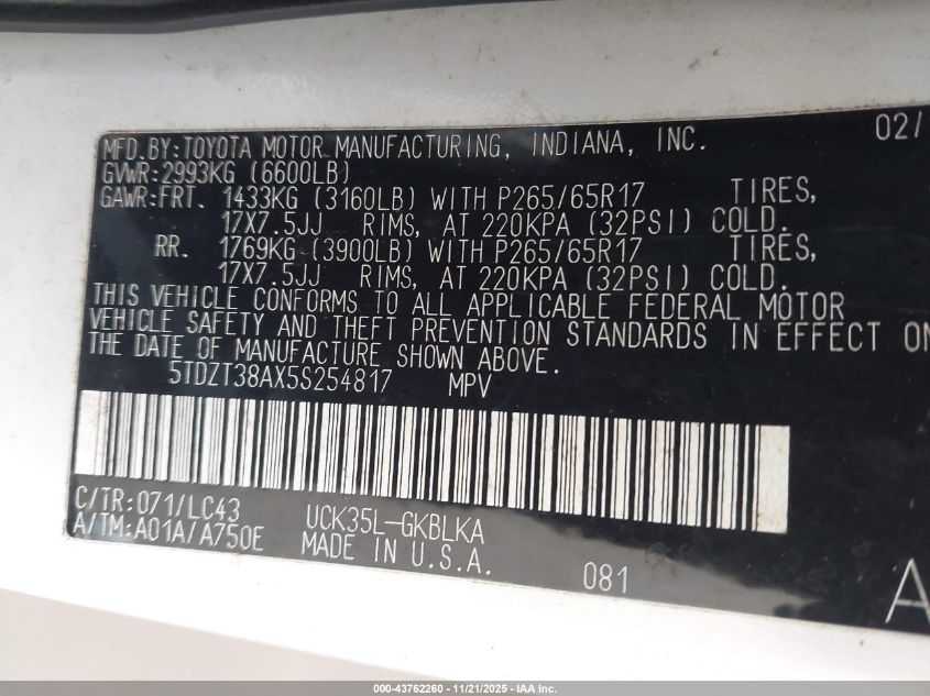 2005 Toyota Sequoia Limited V8 VIN: 5TDZT38AX5S254817 Lot: 43762260