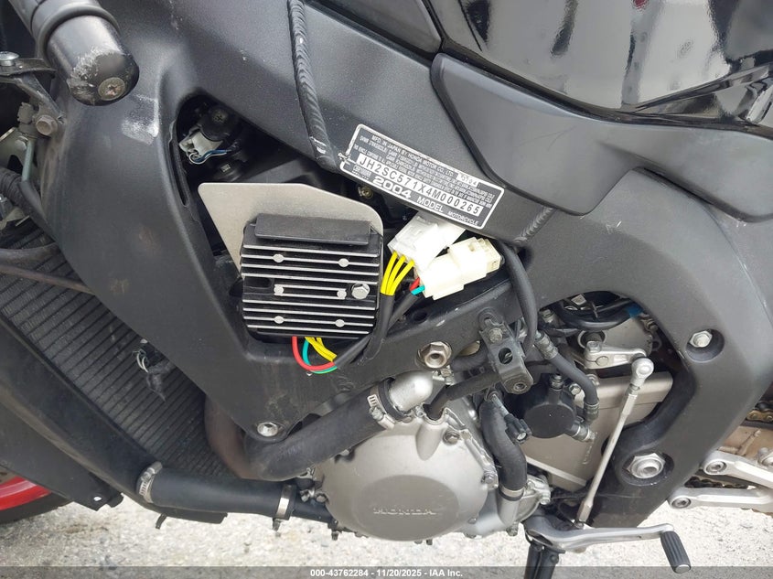 2004 Honda Cbr1000 Rr VIN: JH2SC571X4M000265 Lot: 43762284