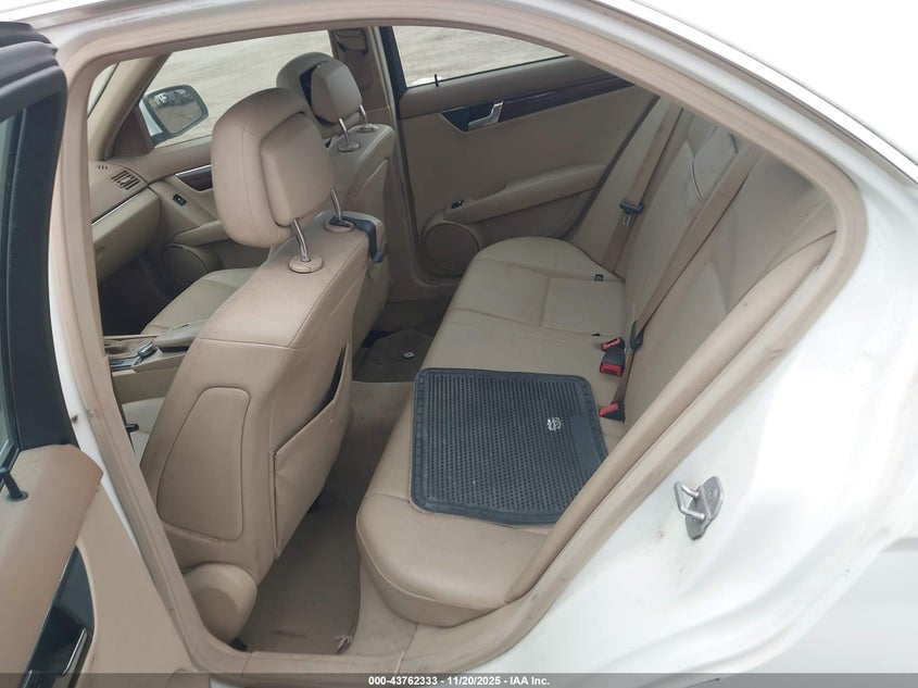 2008 Mercedes-Benz C 300 Luxury 4Matic/Sport 4Matic VIN: WDDGF81X18F175217 Lot: 43762333