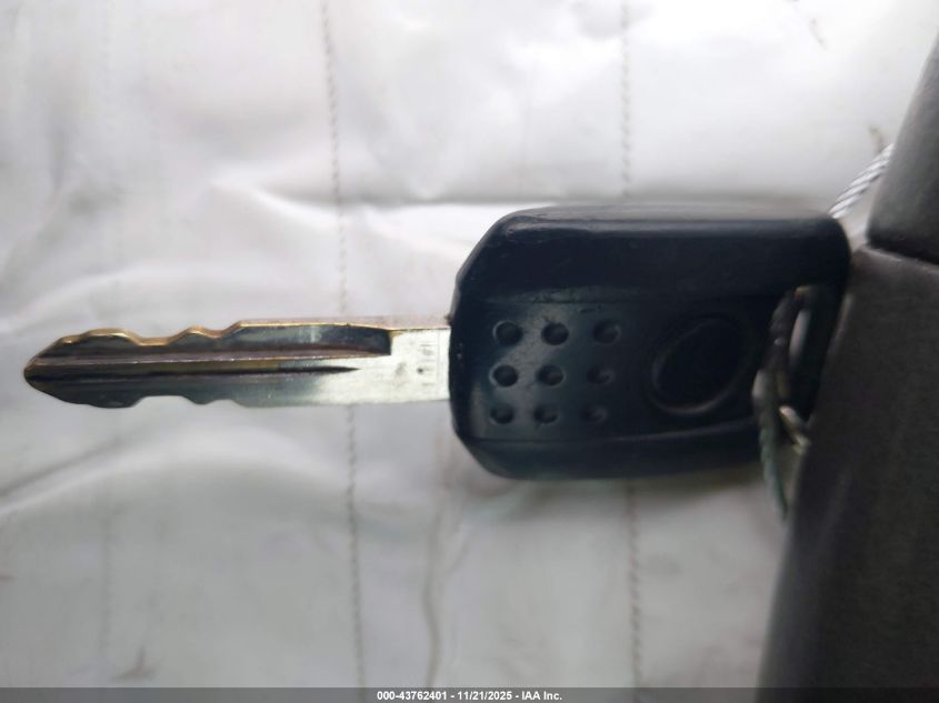 2008 Mercury Grand Marquis Ls VIN: 2MEFM75V38X611888 Lot: 43762401