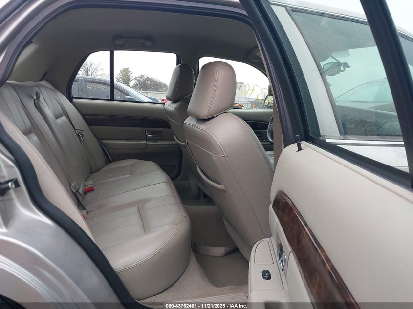 2008 Mercury Grand Marquis Ls VIN: 2MEFM75V38X611888 Lot: 43762401