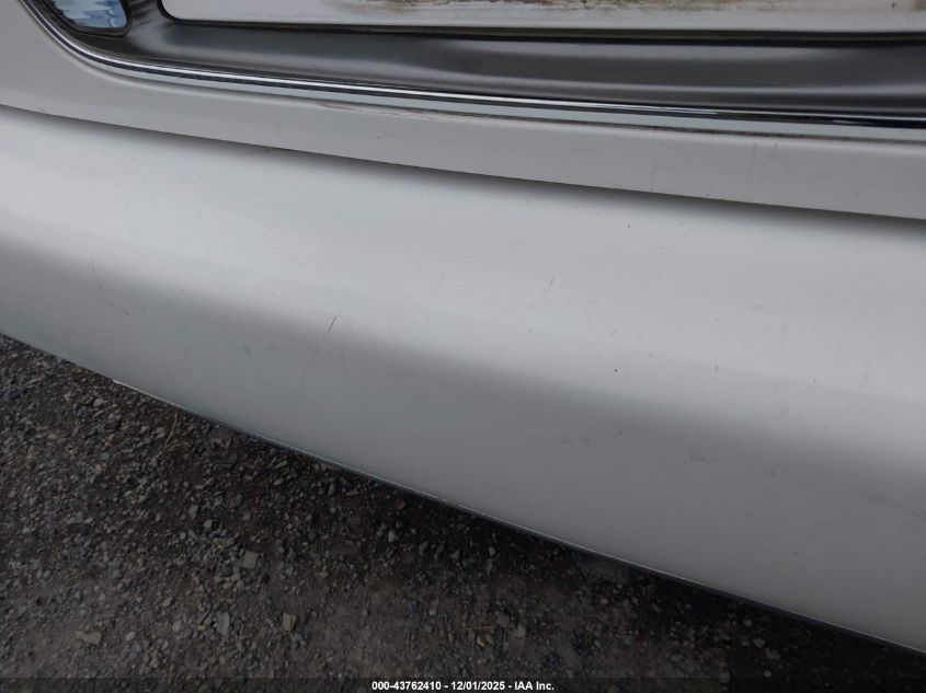 2004 Cadillac Deville Standard VIN: 1G6KD54YX4U108038 Lot: 43762410