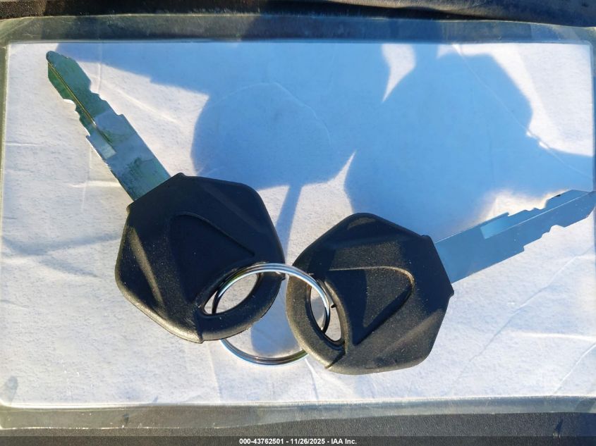 2000 Yamaha Yzfr6 L VIN: JYARJ04EXYA005492 Lot: 43762501