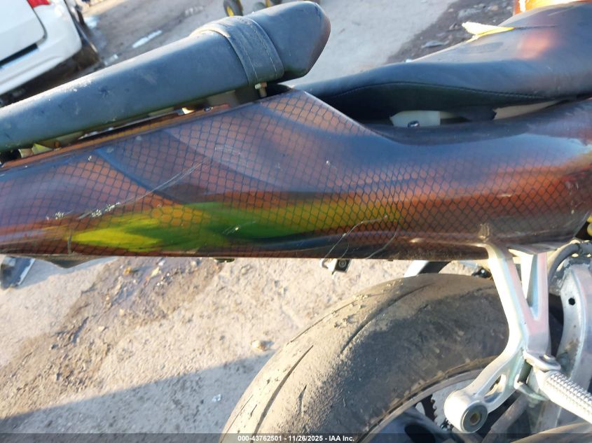 2000 Yamaha Yzfr6 L VIN: JYARJ04EXYA005492 Lot: 43762501