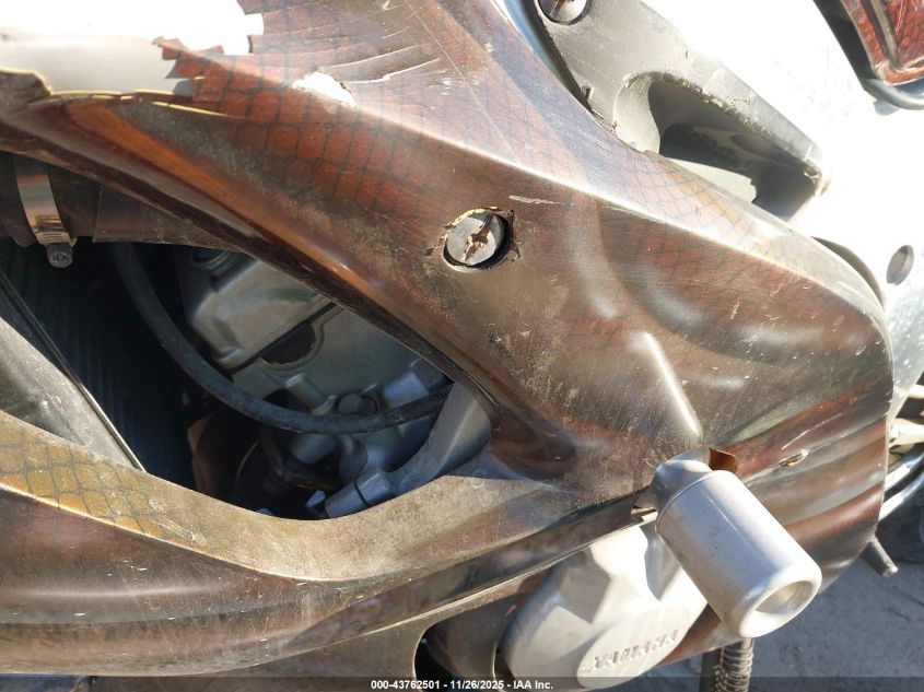 2000 Yamaha Yzfr6 L VIN: JYARJ04EXYA005492 Lot: 43762501