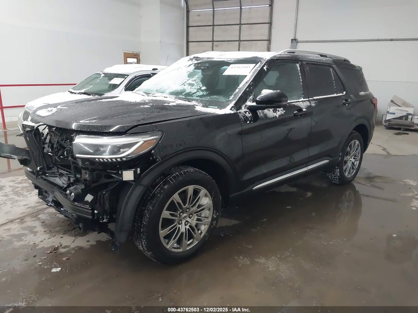 2025 Ford Explorer Platinum