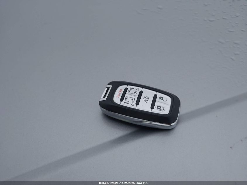 2017 Chrysler Pacifica Touring VIN: 2C4RC1DG0HR711968 Lot: 43762509