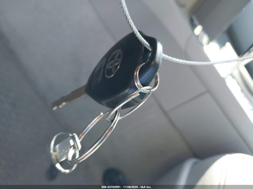 2009 Toyota Camry Le VIN: 4T1BE46K49U360674 Lot: 43762591