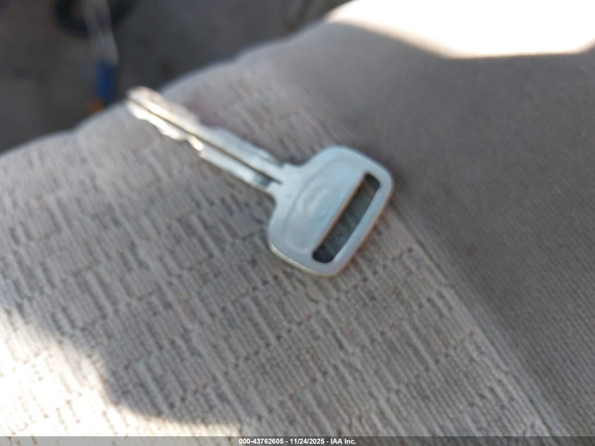 2004 Toyota Tundra Sr5 V8 VIN: 5TBRT34184S445908 Lot: 43762605