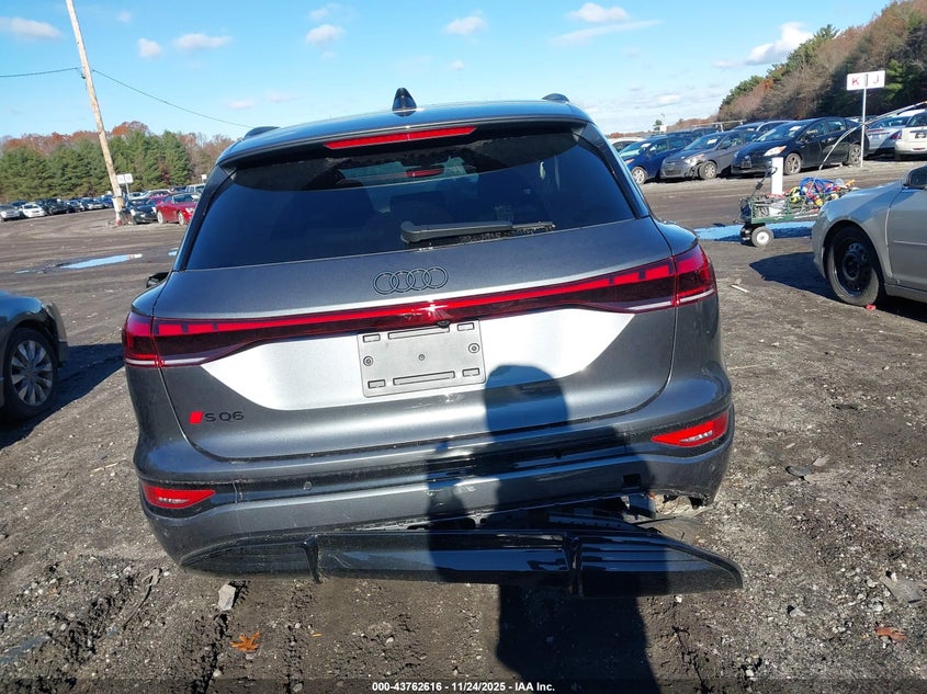 2025 Audi Sq6 E-Tron Premium Plus Quattro VIN: WA125BGF8SA070028 Lot: 43762616