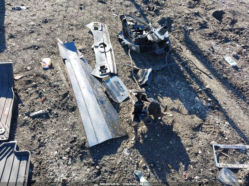 2025 Audi Sq6 E-Tron Premium Plus Quattro VIN: WA125BGF8SA070028 Lot: 43762616