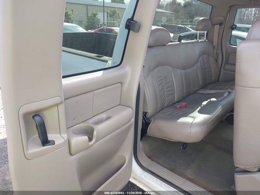 2002 Chevrolet Silverado 1500 Lt VIN: 1GCEK19T22E254317 Lot: 43762693