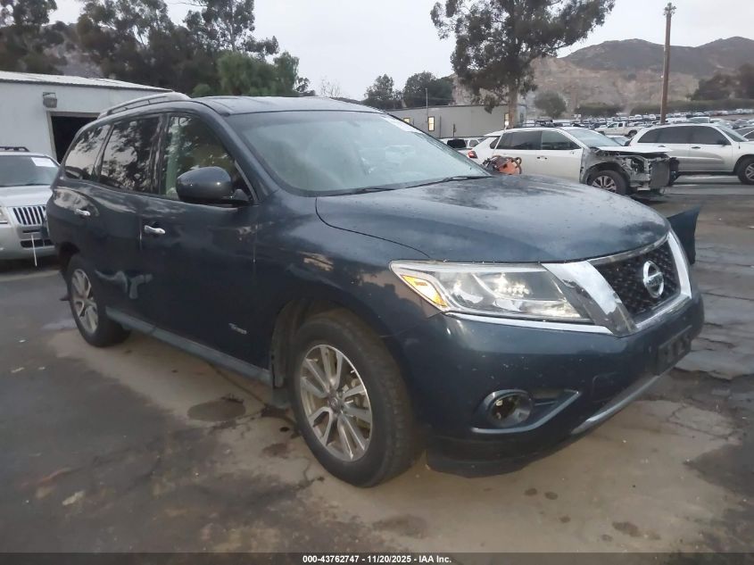 NISSAN PATHFINDER SV