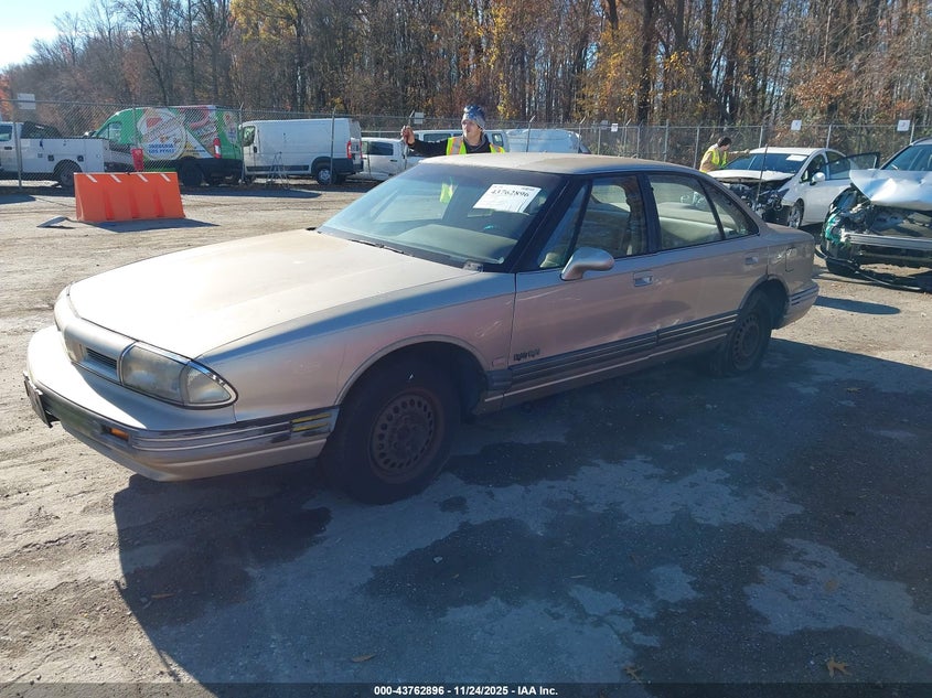 1G3HN53L4N1820493 1992 OLDSMOBILE 88 photo no. 2