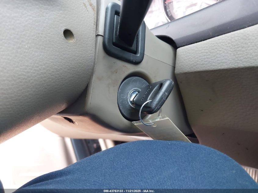 2004 Volvo V70 2.5T VIN: YV1SW59V142376813 Lot: 43763133