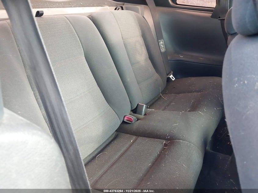 2002 Ford Mustang VIN: 1FAFP40492F215012 Lot: 43763264