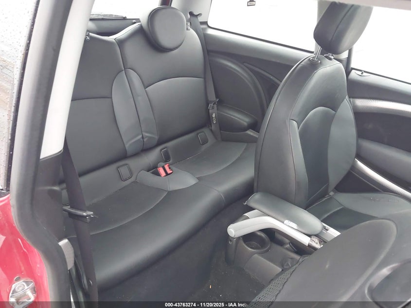 2007 Mini Cooper S VIN: WMWMF73507TT84271 Lot: 43763274