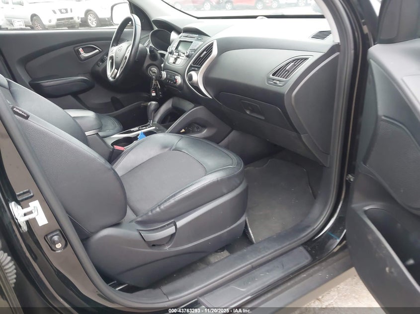 KM8JU3AC4CU386871 2012 HYUNDAI TUCSON photo no. 5