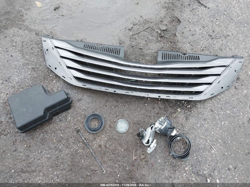 2015 Toyota Sienna Le 8 Passenger VIN: 5TDKK3DCXFS589184 Lot: 43763310