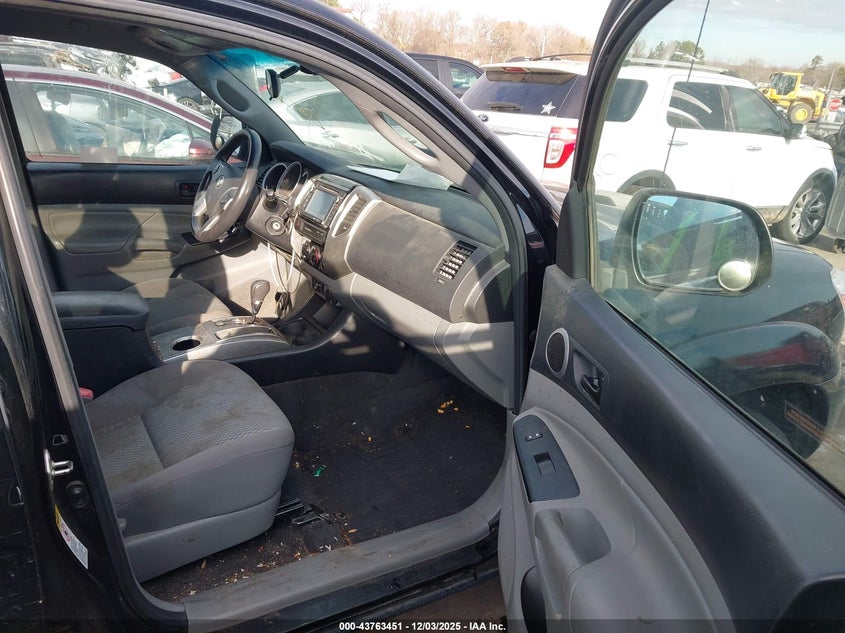 5TFMU4FN1FX031919 2015 TOYOTA TACOMA photo no. 5