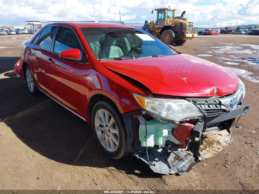 TOYOTA CAMRY HYBRID XLE