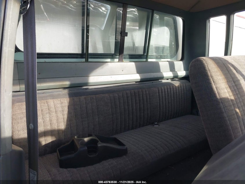 1991 Ford F250 VIN: 1FTHX26G5MKB17422 Lot: 43763538