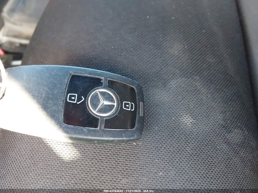 2022 Mercedes-Benz Sprinter 2500 Standard Roof V6 VIN: W1Y4EBHY9NT117599 Lot: 43763542