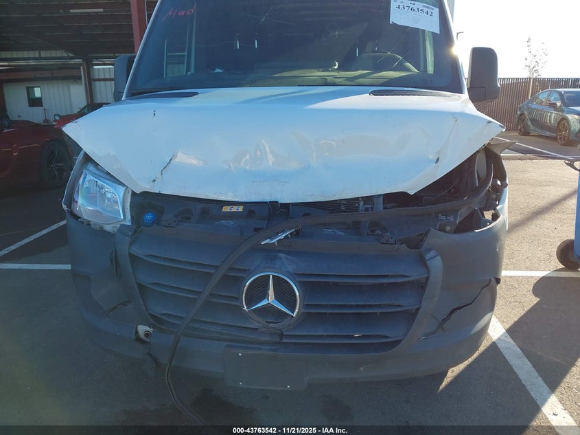 2022 Mercedes-Benz Sprinter 2500 Standard Roof V6 VIN: W1Y4EBHY9NT117599 Lot: 43763542