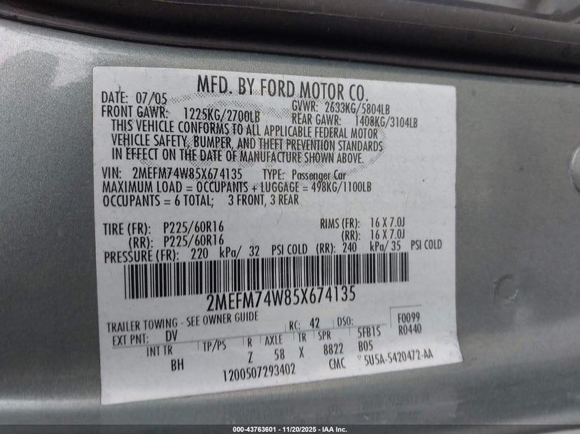 2005 Mercury Grand Marquis Gs VIN: 2MEFM74W85X674135 Lot: 43763601